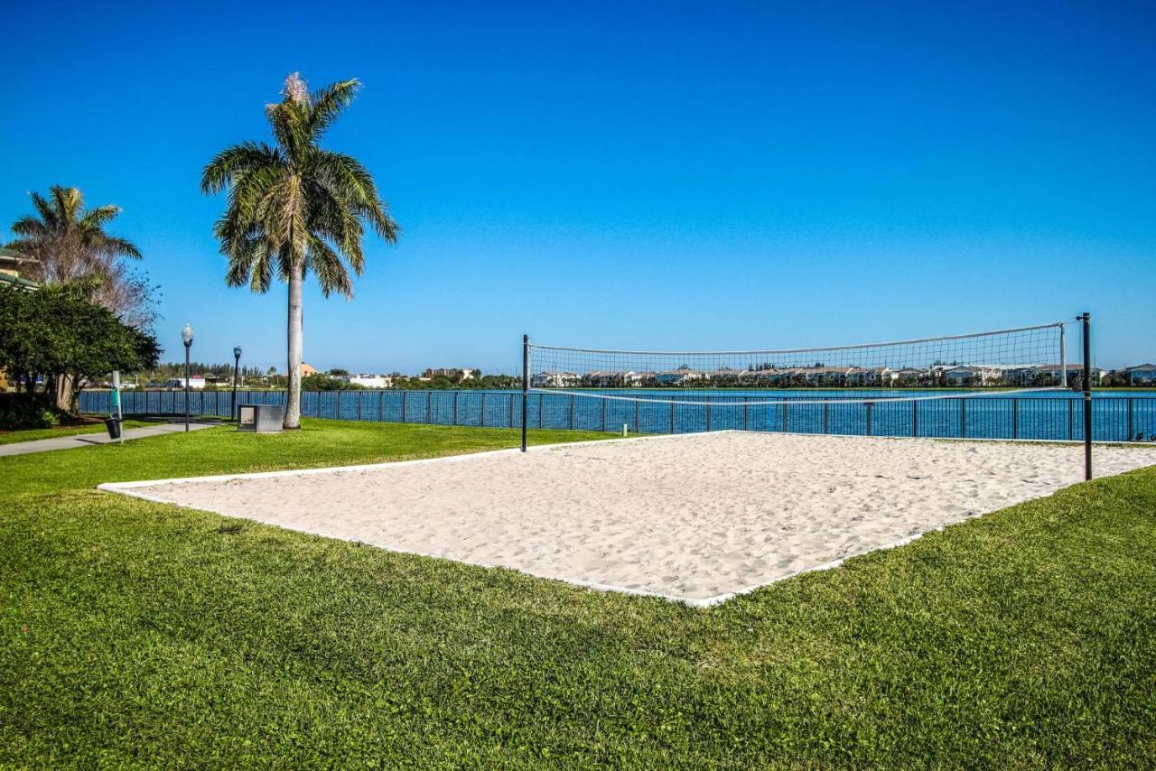 Tucker At Palm Trace Landings Lauderdale *