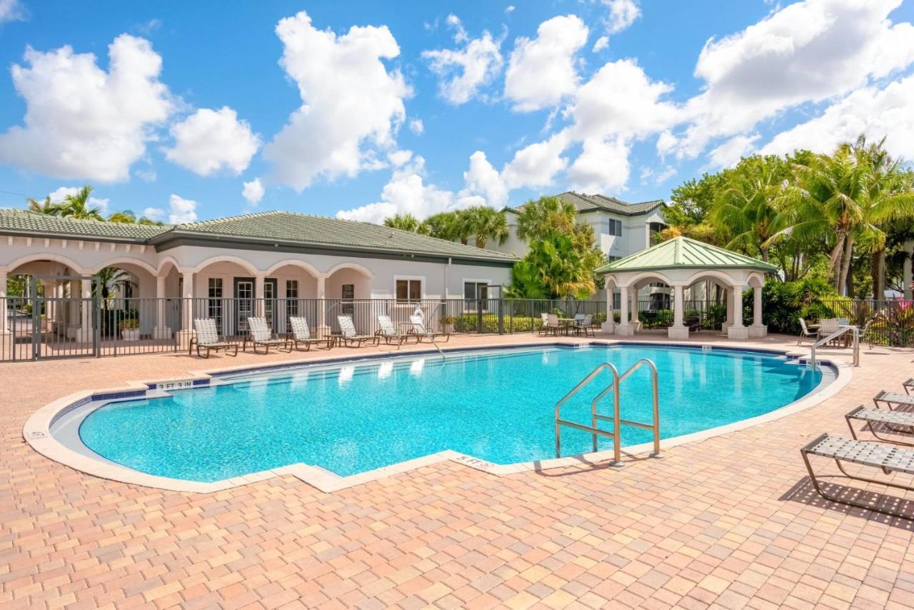 Tucker At Palm Trace Landings Lauderdale